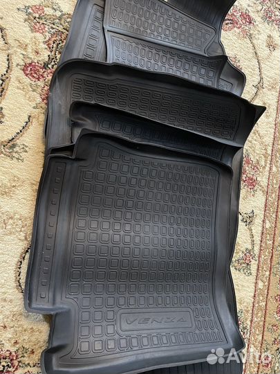 Автомобильные коврики резиновые