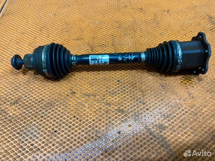 Приводной вал передний Audi A4 Iv B8 cdnk 2010