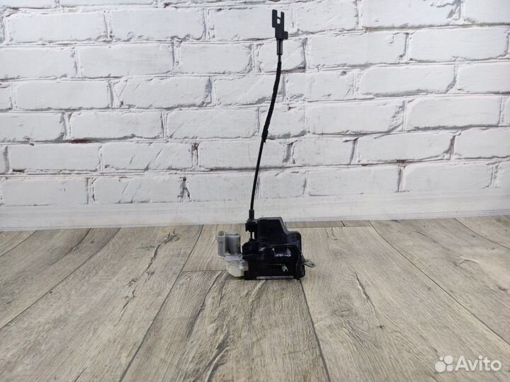 Замок двери передней левой Albea Альбеа