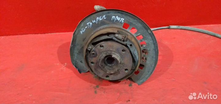 Кулак задний правый Фольксваген Туарег 2002-2010