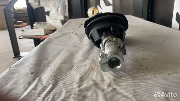 Кардан рулевой audi Q5 08) RU53FR9