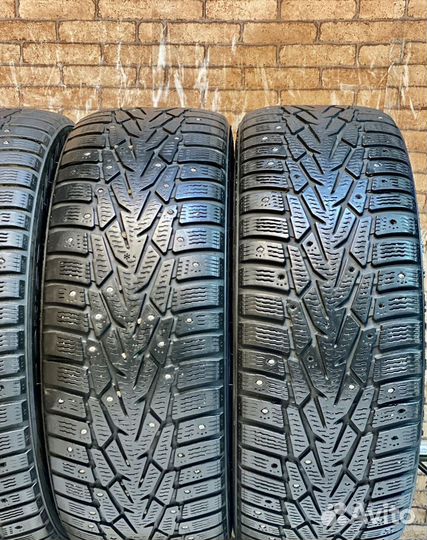 Nokian Tyres Hakkapeliitta 7 215/60 R16