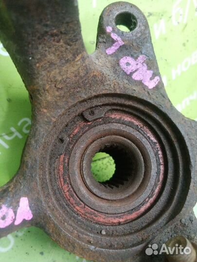Ступица цапфа кулак передняя левая Volvo 440/460