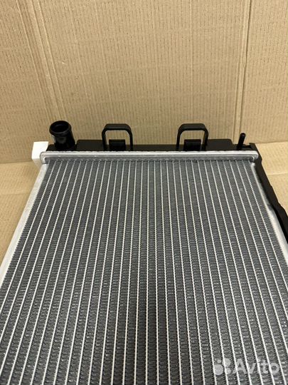 Радиатор охлаждения на Гранту