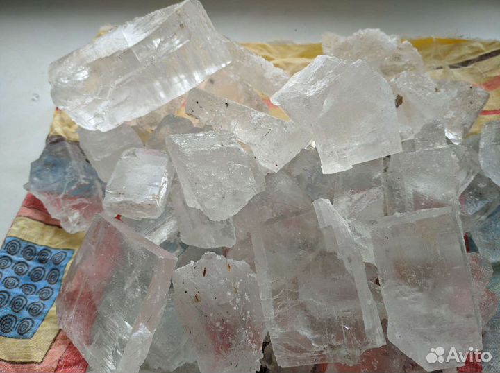 Камень сильвинит галит