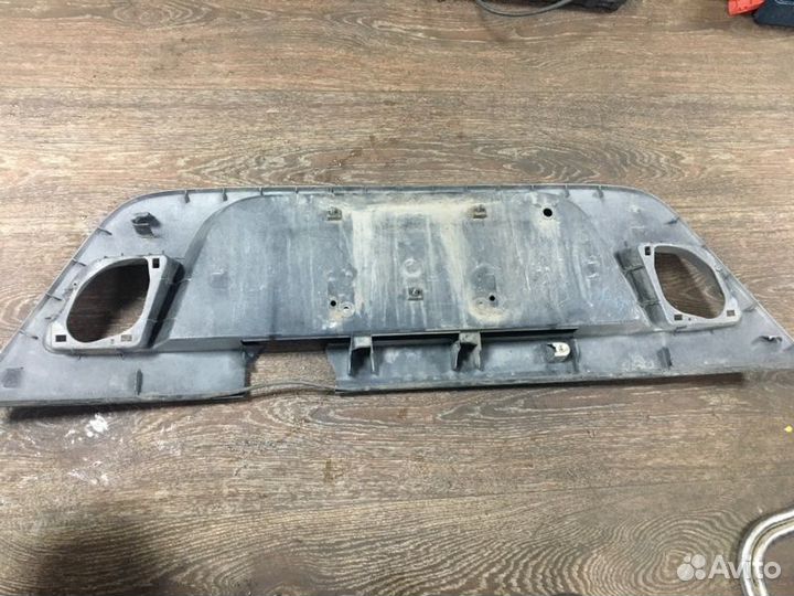 Рамка для номера задняя Suzuki Liana ERA11S 8HY