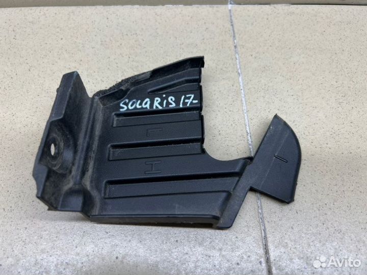 Накладка (кузов наружные) Hyundai Solaris седан