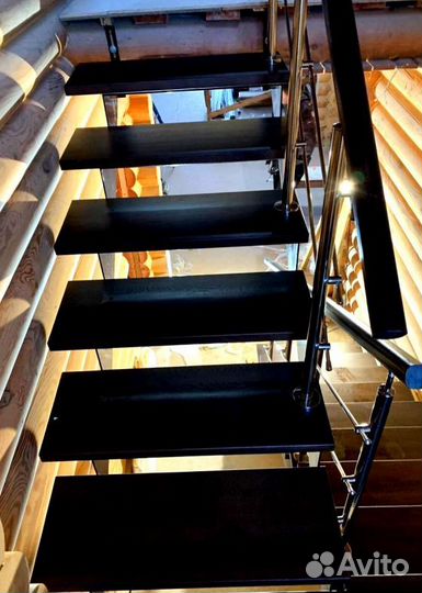Прямая лестница на металлокаркасе