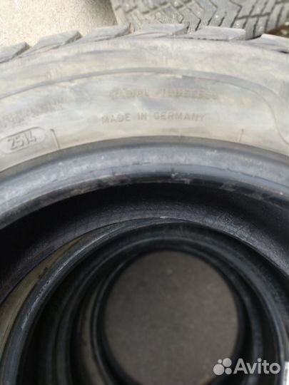 AMP Terrain Gripper A/T 215/65 R16 68F