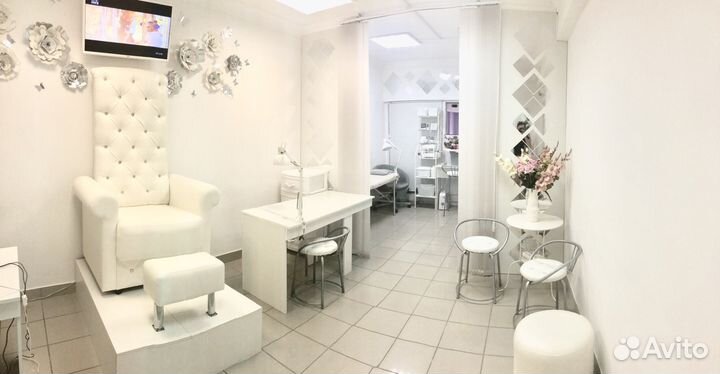 Аренда места на наращивание ресниц/бровист