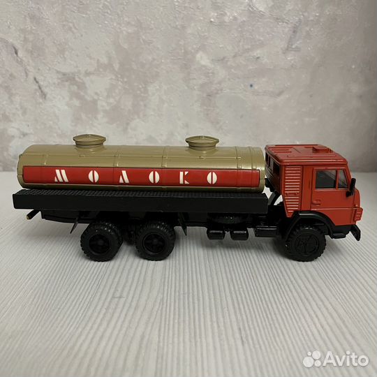 Советская модель камаз молоко СССР