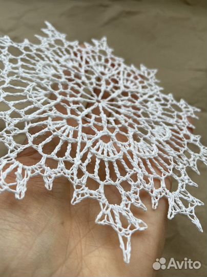 Снежинка вязаная