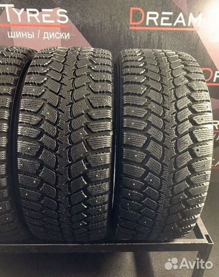 Kumho I'Zen Wis KW19 235/55 R17