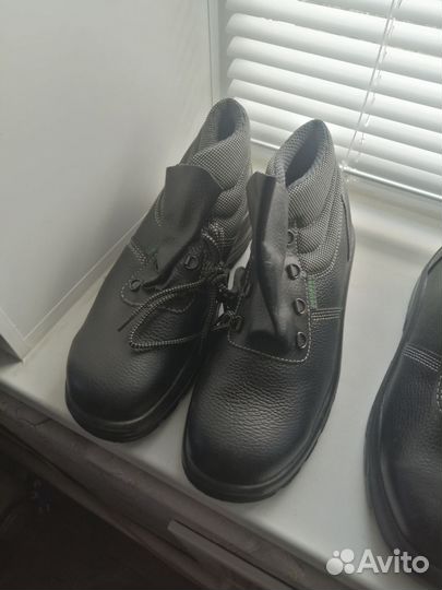 Ботинки рабочие мужские 42