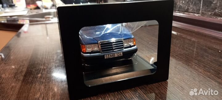 1/18 Mercedes-Benz 300CE A124 (Norev)