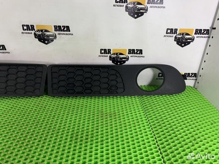 Решетка в бампер (комплект) L/R Volvo S80