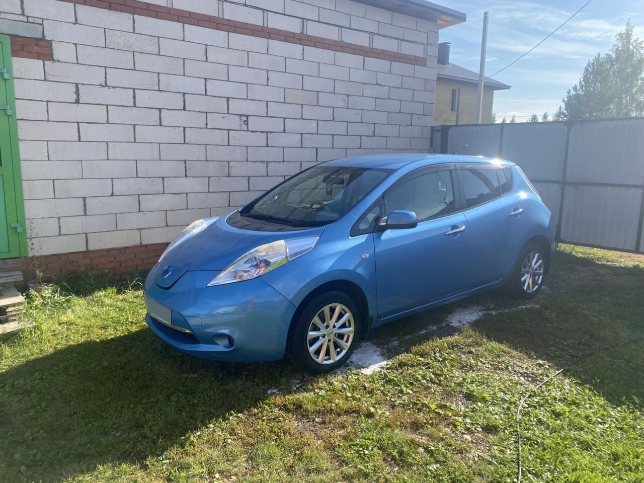 Nissan Leaf: фото владельца