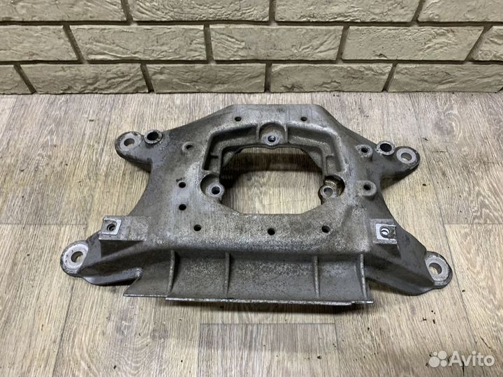 Audi A5 (8T) Кронштейн опоры кпп