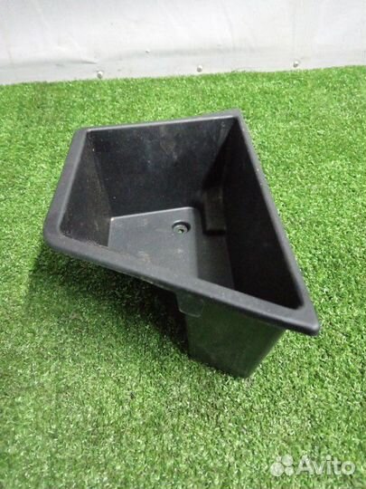 Ящик для инструментов правый Mitsubishi Asx GA1W