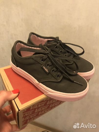 Кроссовки для девочки Vans