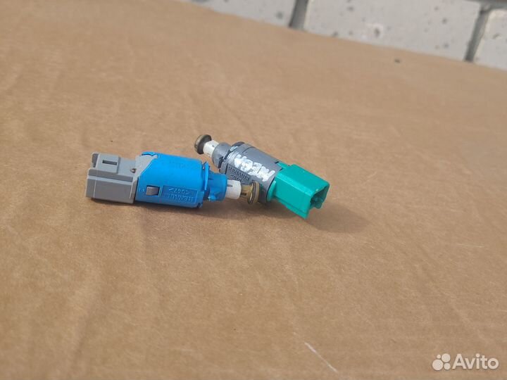 Датчика стоп-сигнала (лягушки) Renault Megane 2