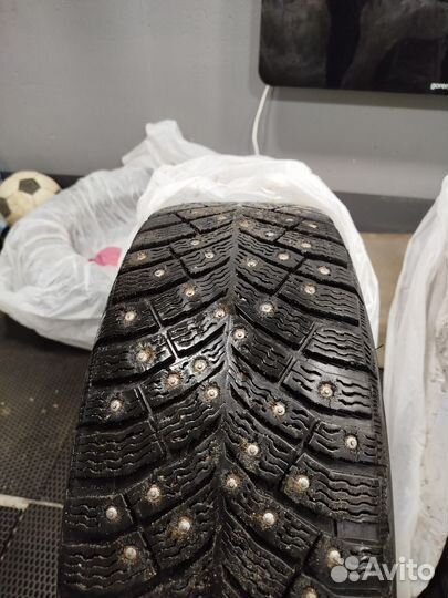 Michelin X-Ice North 4 205/55 R16