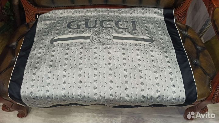 Шелковый платок,ручной подгиб италия gucci