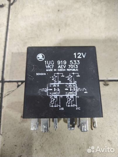 Реле Подогрева сидений Skoda Octavia a4 tour