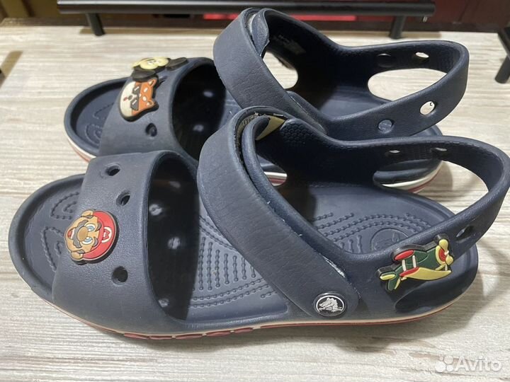 Сандалии Crocs J2