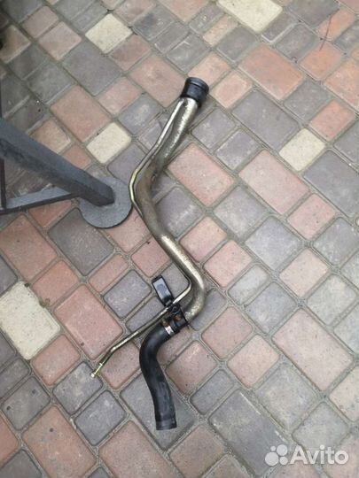 Заливная горловина тойота Марк 2 JZX 110