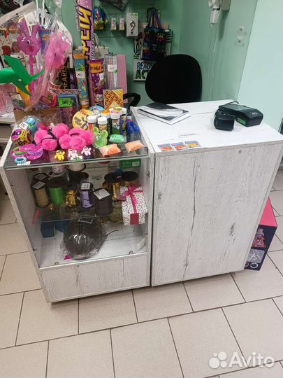 Торговые стеллажи