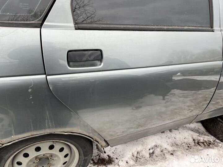 Дверь задняя правая лад приора