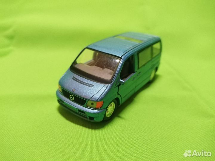 Машинка игрушечная металлическая