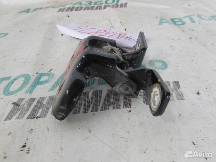 Петля двери передней правой нижняя для Chevrolet Aveo 2011