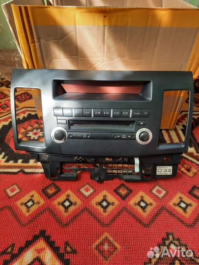 Автомагнитолла штатная Музыкальный центра