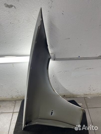 Левое переднее белое крыло бмв 3