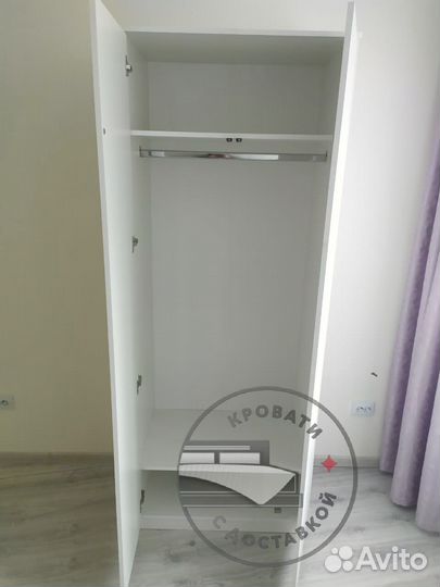 Шкаф
