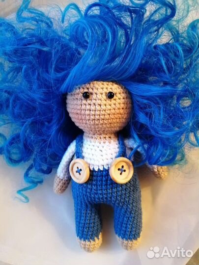 Кукла вязаная