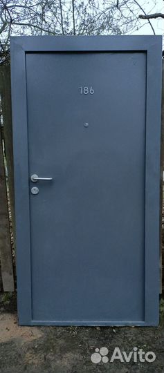 Металлические двери бу разных размеров