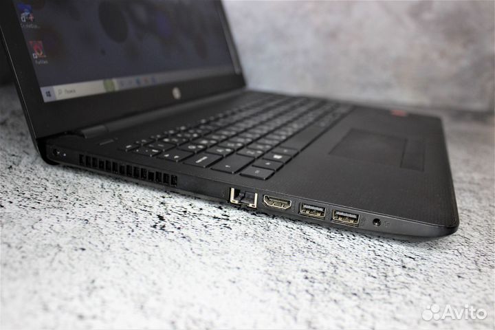 Ноутбук HP на AMD A6-9220/ ssd 500 gb/ Radeon 2 gb