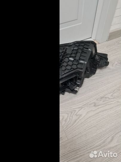 Фары передние Audi E-Tron Ауди Этрон,лев.правая