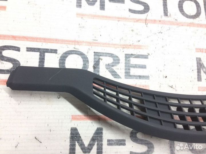 Решетка вентиляционная Mercedes-Benz S-Class W221