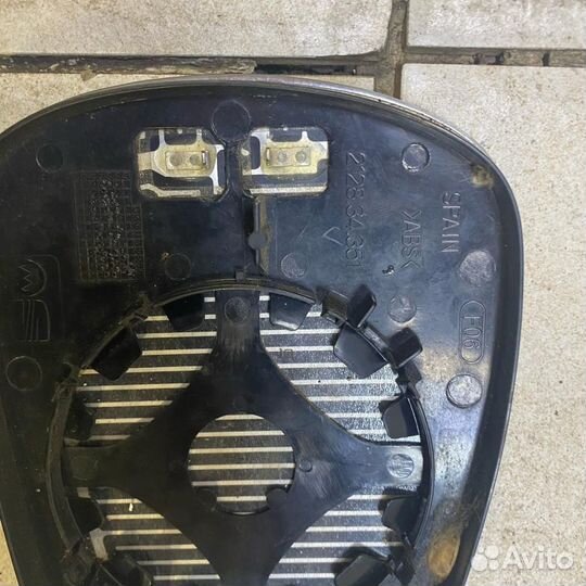 Зеркальный элемент Seat Ibiza IV 4