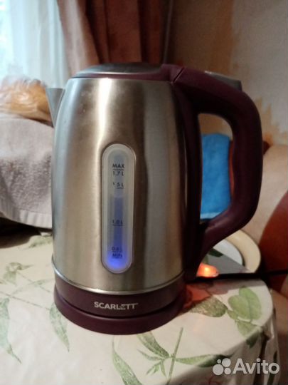 Чайник электрический Scarlett SC-E21S65 б/у