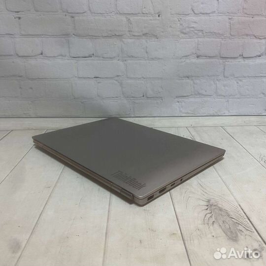 Lenovo Thinkbook 13S-IWL / I5-8gen / 8gb