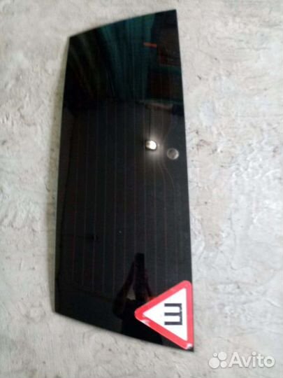 Заднее стекло на Сузуки грант витара