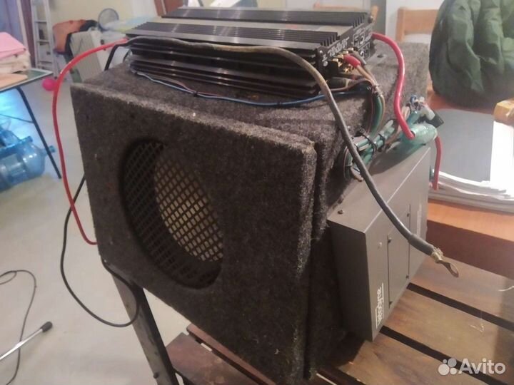 Сабвуфер и усилитель и контроллер