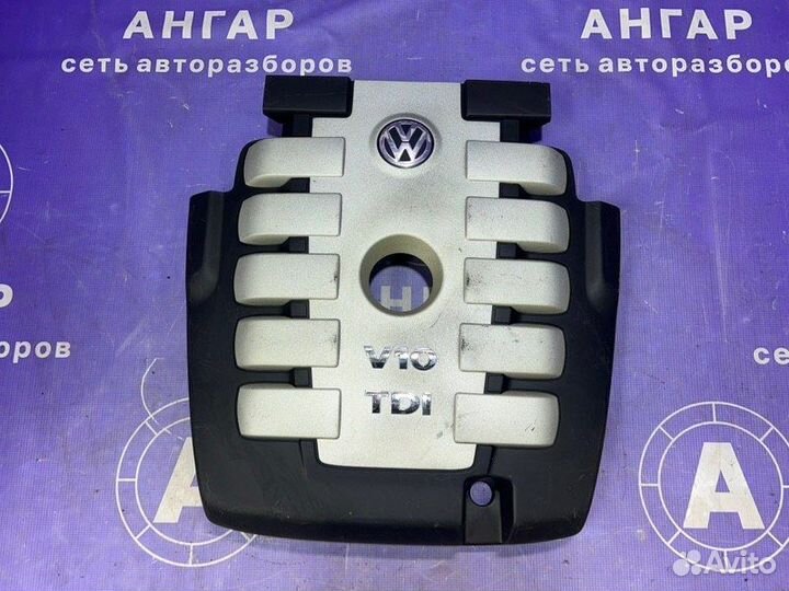 Крышка двигателя Volkswagen Touareg 7L 5.0 AYH