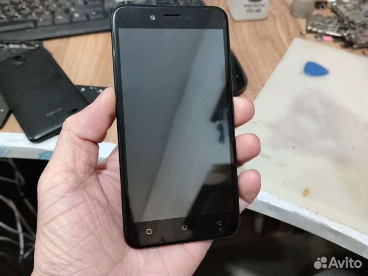 DEXP Ixion ES1050, 8 ГБ