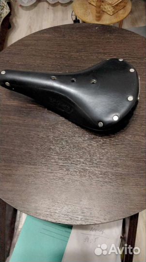 Велосипедное седло brooks B17